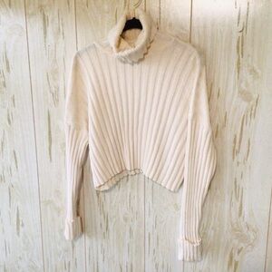 Stradivarius Cuffed Long Sleeve Ribbed Cropped Sweater S